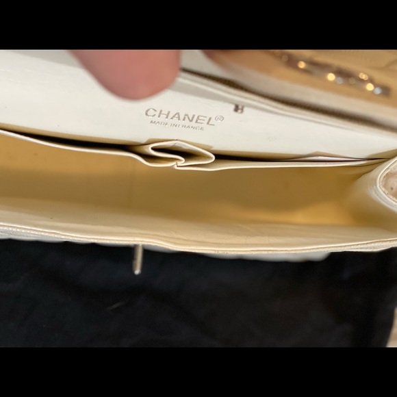 Chanel double flap jumbo caviar leather bag - Picture 4 of 9